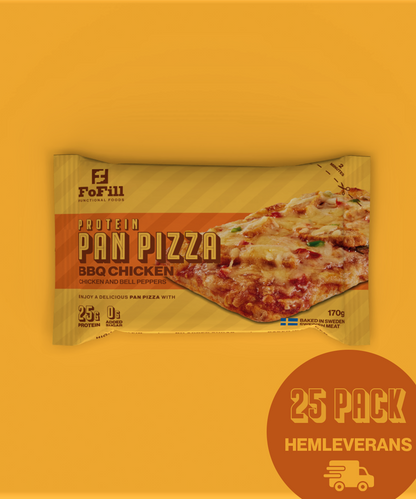 Protein Pan Pizza BBQ Chicken – 25-pack. Proteinrik pan pizza med smak av kyckling och paprika, innehåller 25 gram protein per portion, utan tillsatt socker. Perfekt för en hälsosam och smakrik måltid.